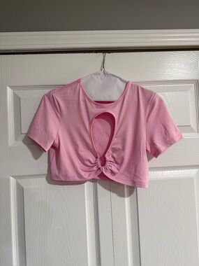 Pink Keyhole Twist-Front Crop Tee
